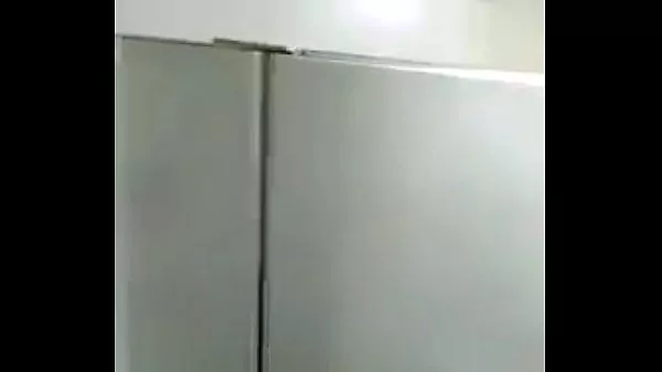 Viejos En Baños Publicos