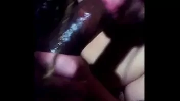Amateur lindo interracial chupando bbc