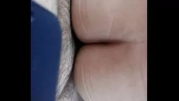 Albanil en mi cama gay