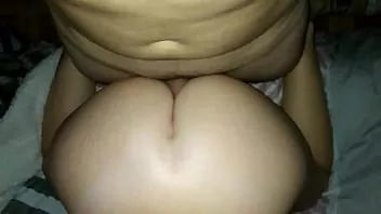 Culiando mientras mi novia se baña mientras mi novia se bana