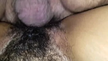 Coño peludo cremoso