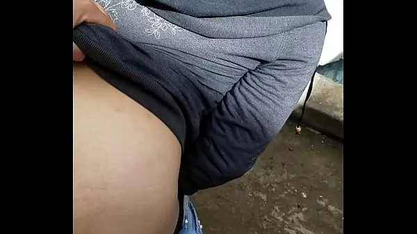 Vecina cuando no hay nadie en casa