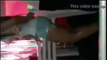 Bailando y masturbándose